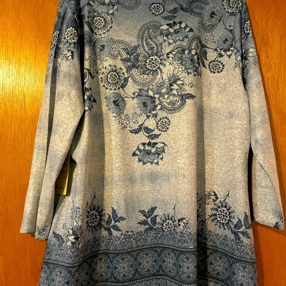 New Energe Top Size Medium 🪁 - Picture 3 of 5